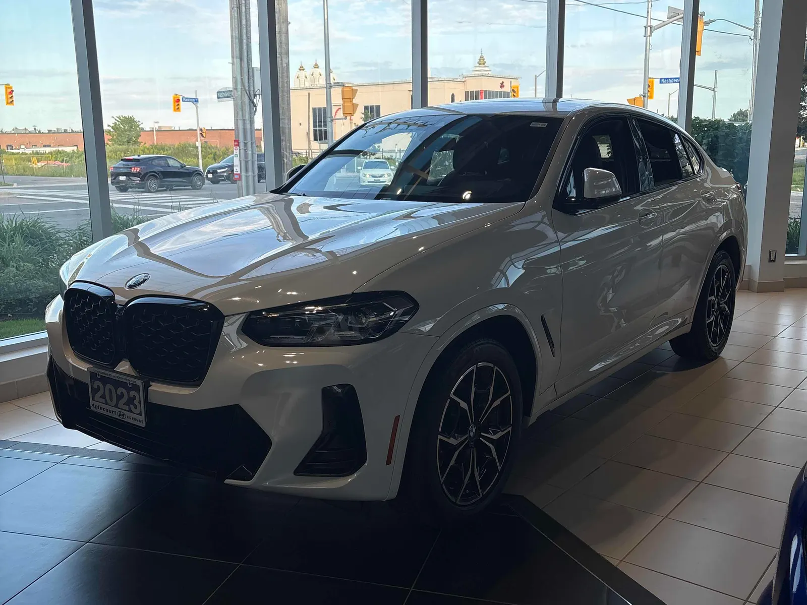2023 BMW X4