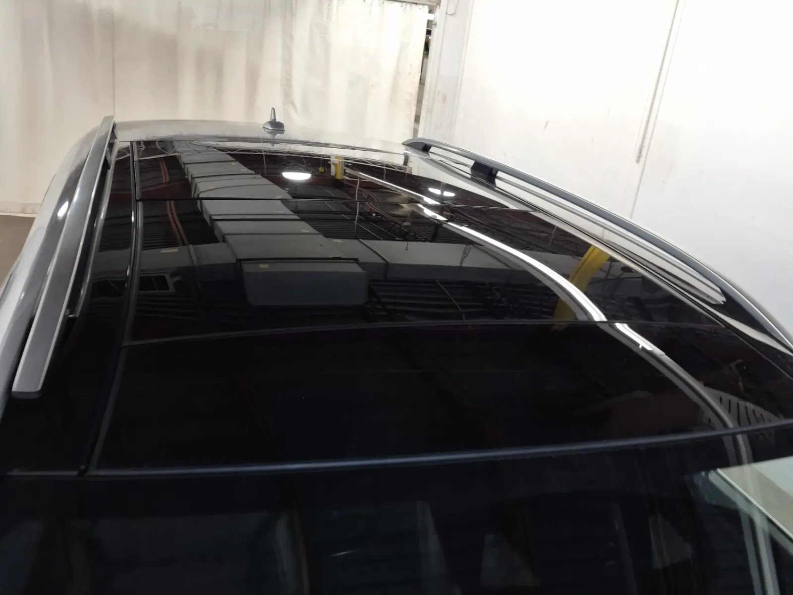 Exterior Roof Photo