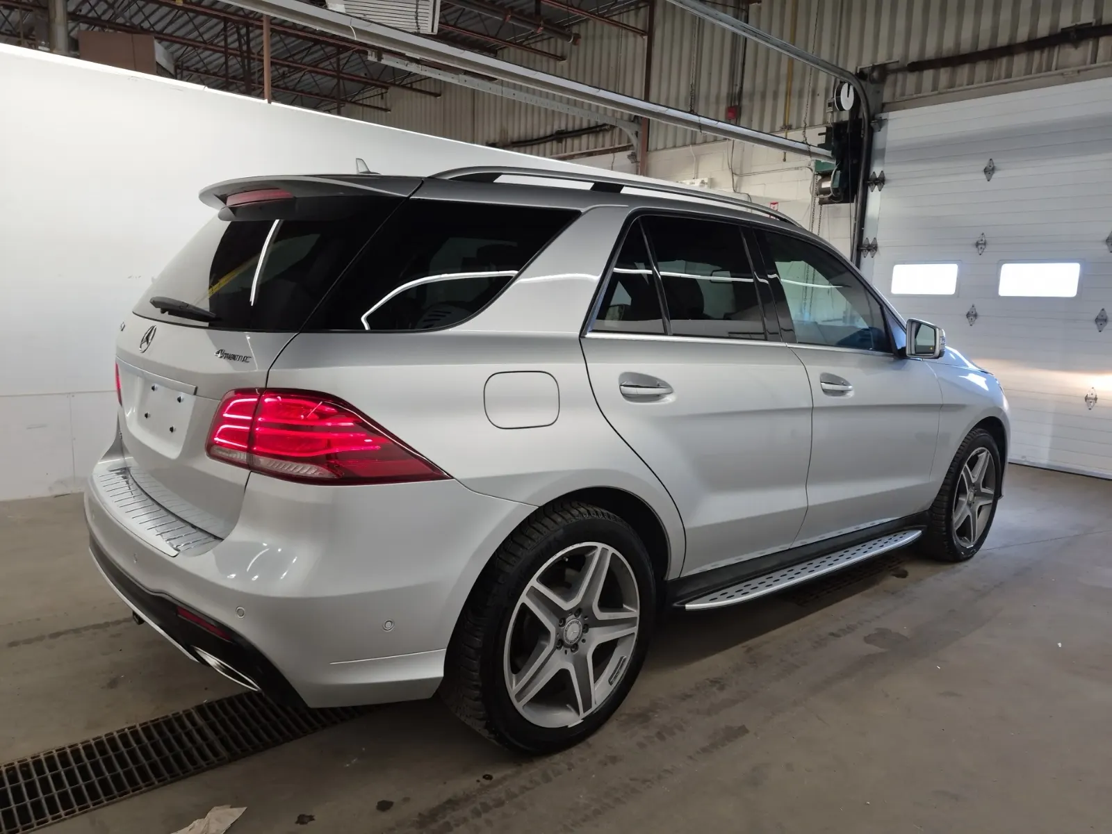 Passenger Rear 3/4 Photo