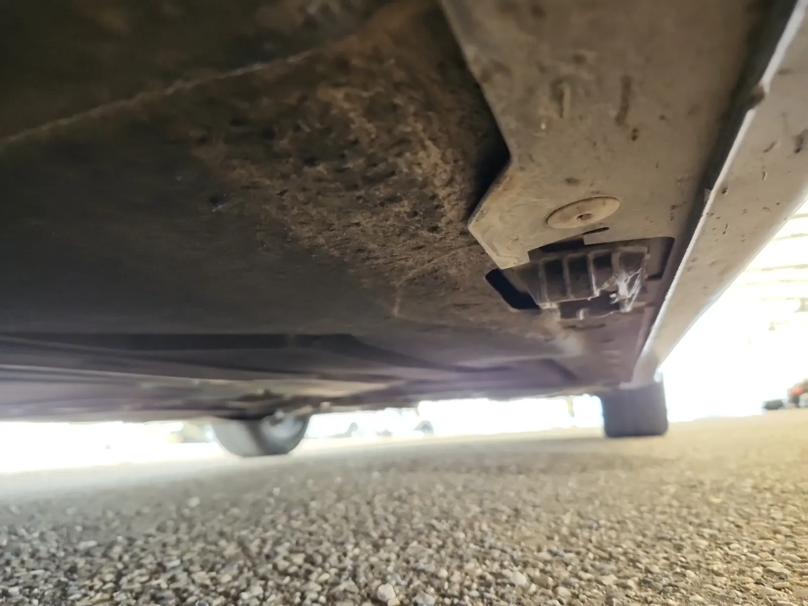 Undercarriage - Driver Photo