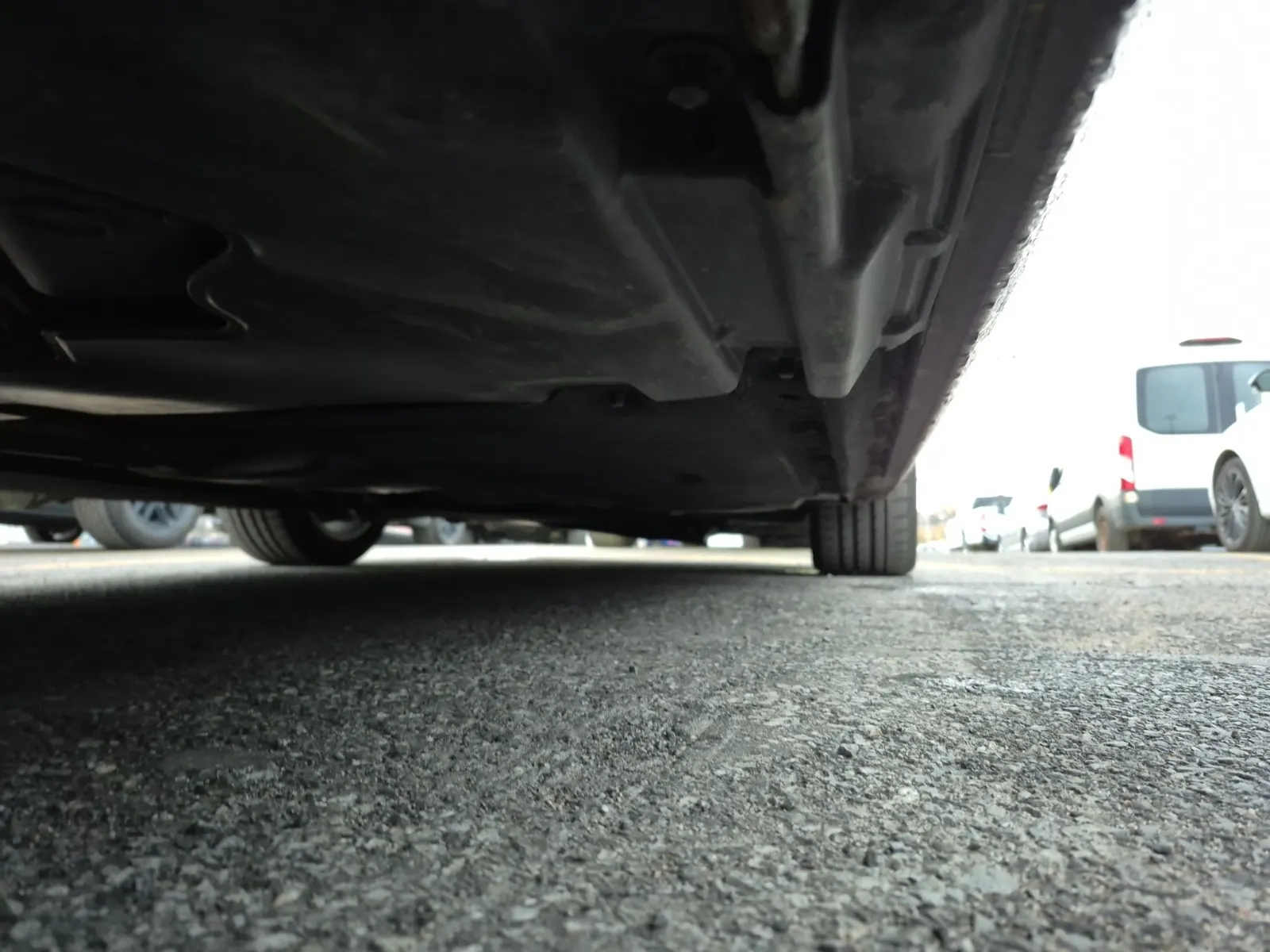 Undercarriage - Passenger Photo