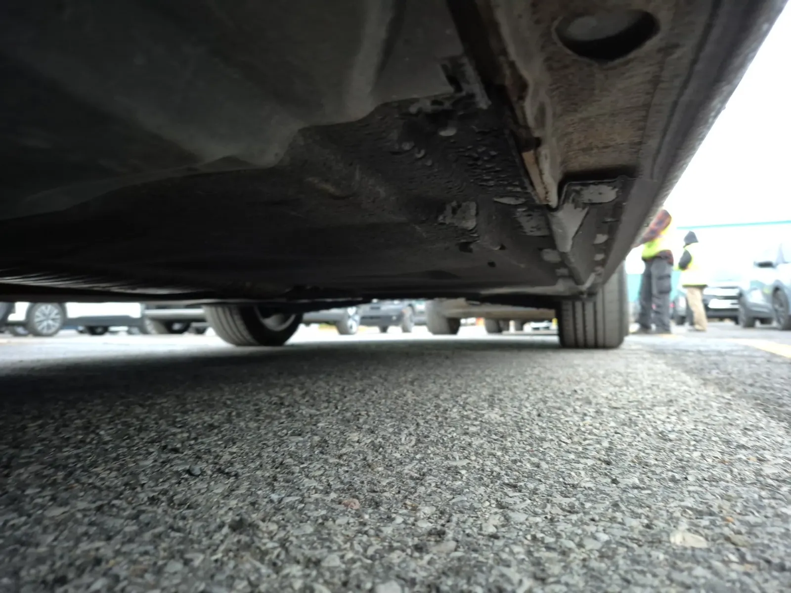 Undercarriage - Driver Photo