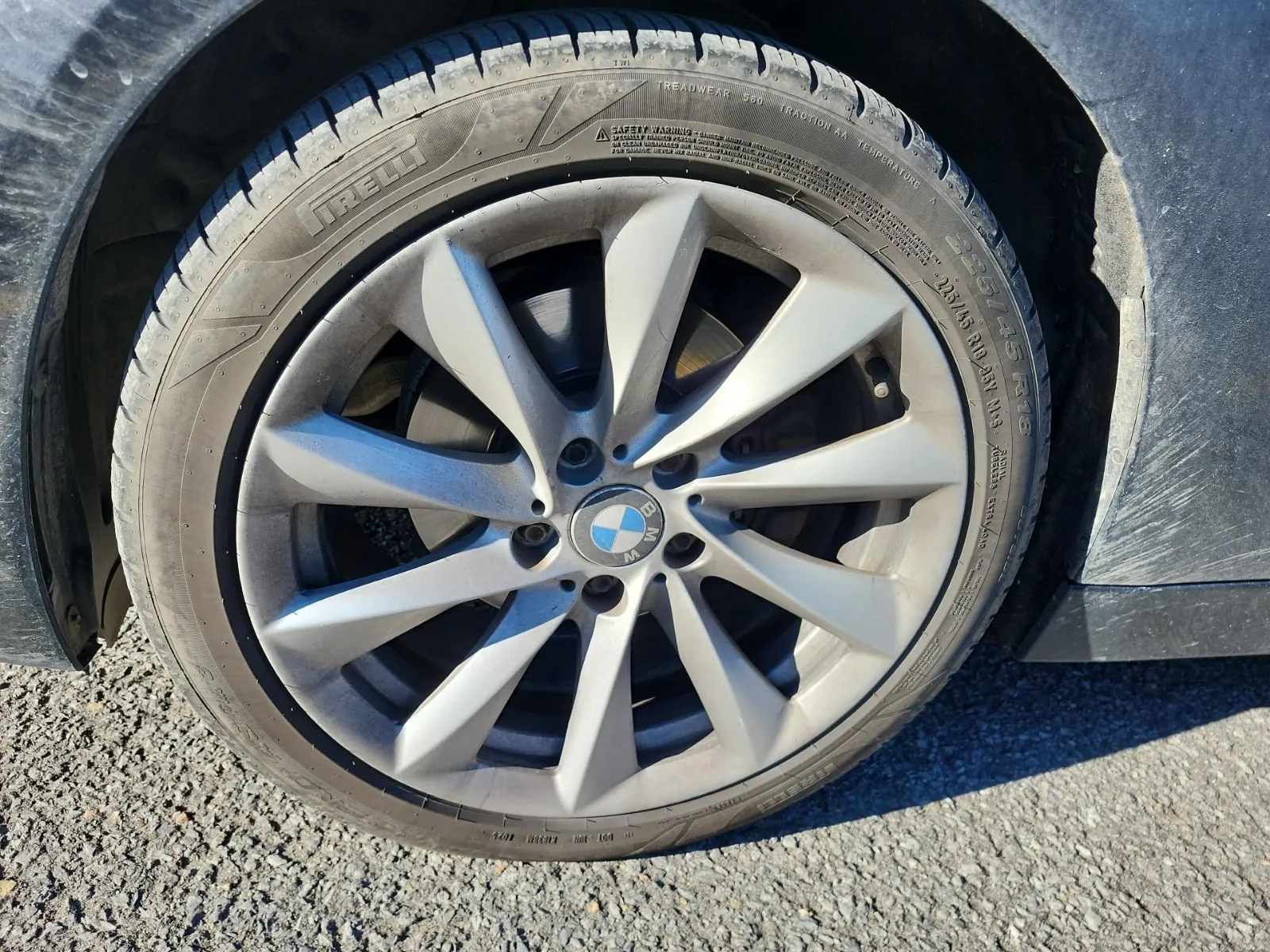 Front driver wheel/tire photo