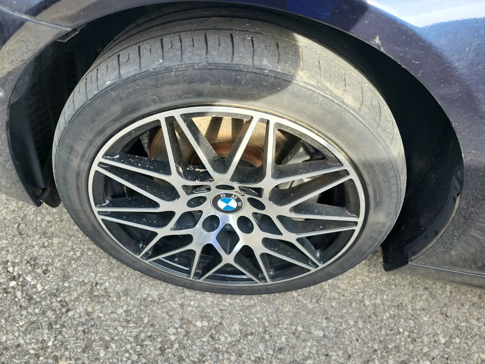 Front driver wheel/tire photo