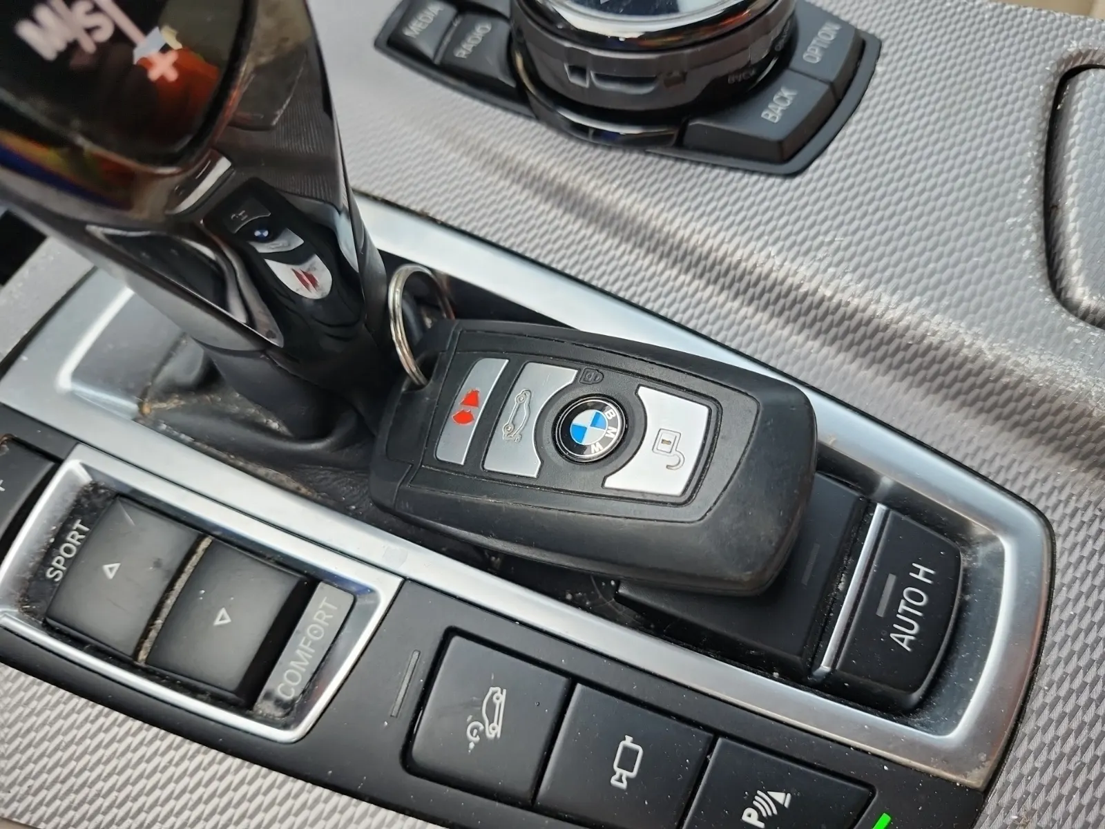 Keys/Fobs/Manual Photo