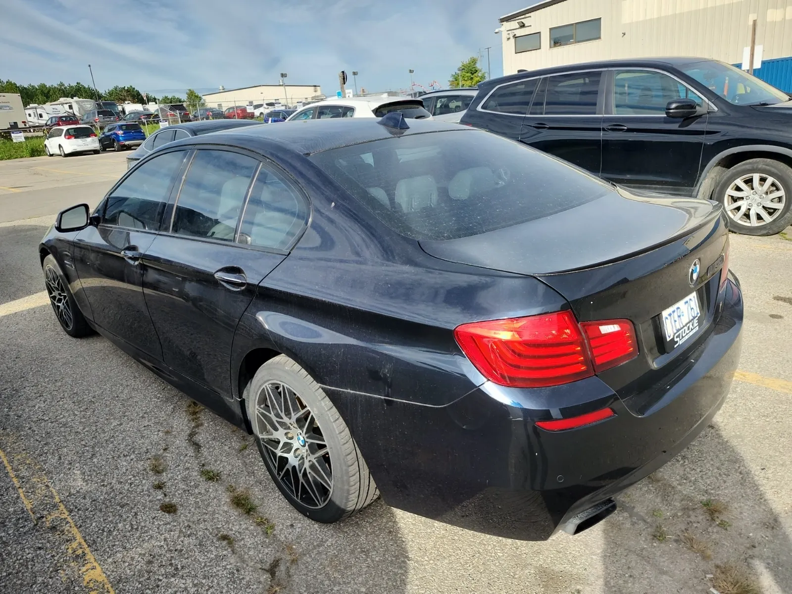 Driver Rear 3/4 Photo