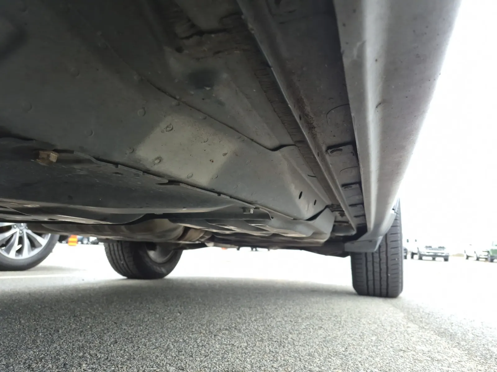 Undercarriage - Driver Photo