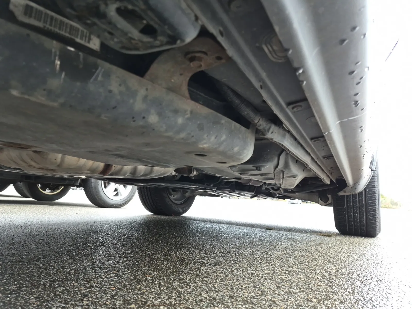 Undercarriage - Passenger Photo