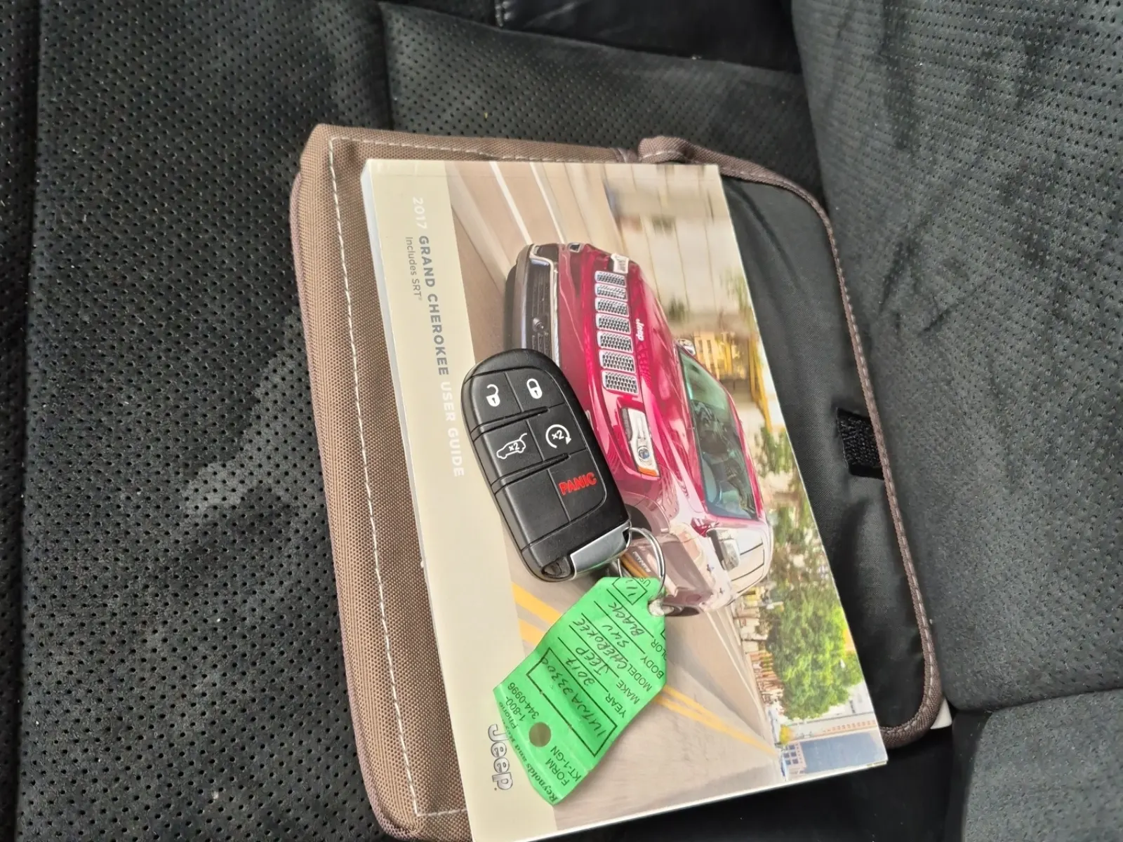 Keys/Fobs/Manual Photo
