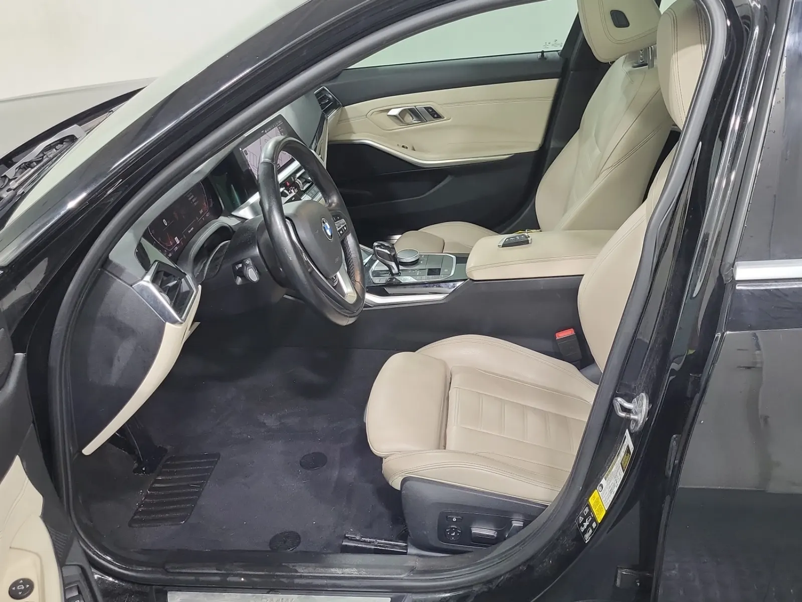 Front Interior Photo