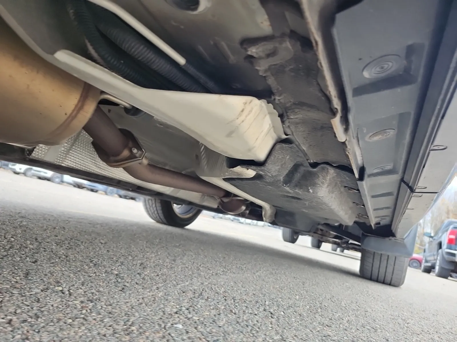 Undercarriage - Passenger Photo
