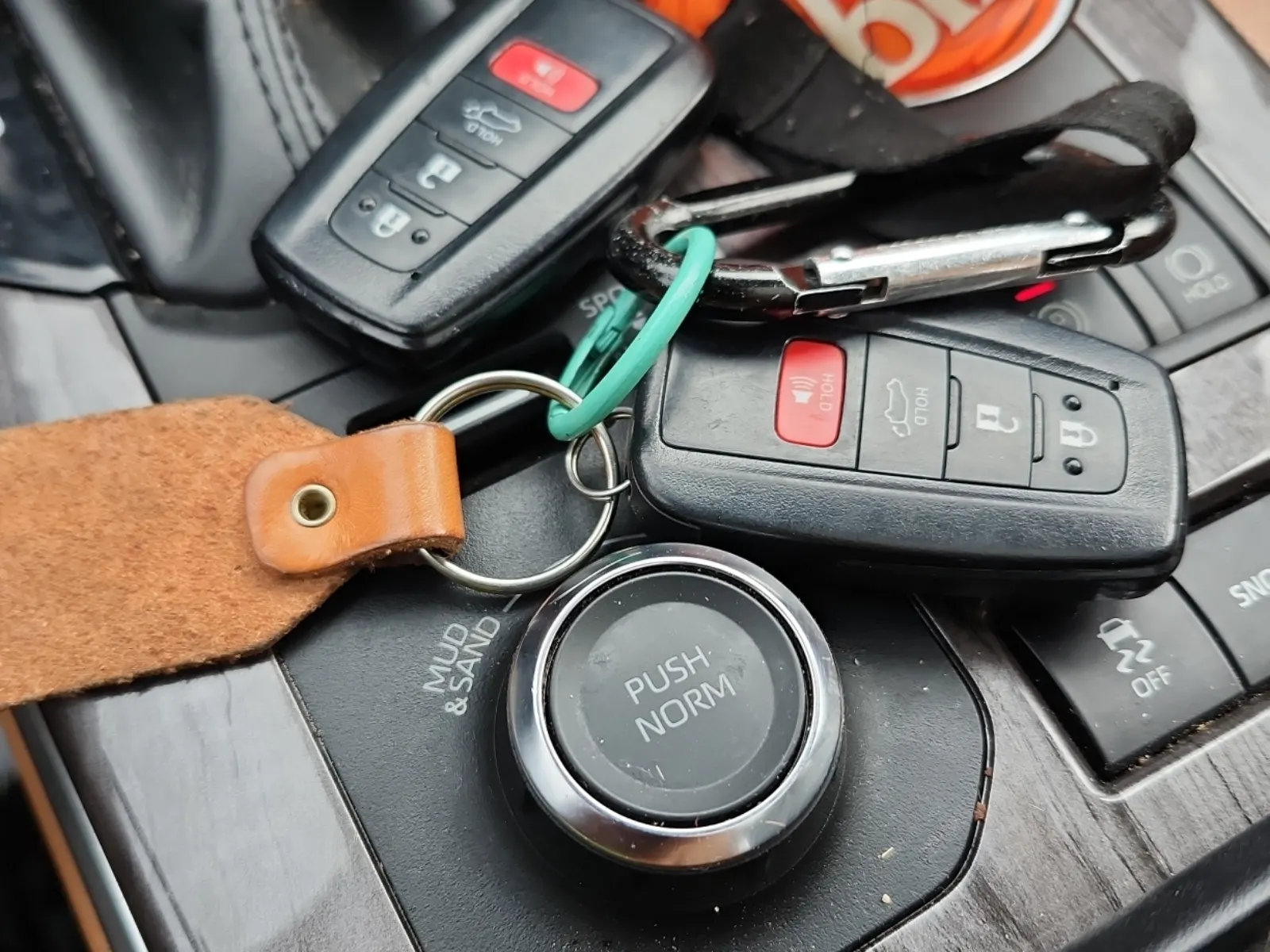 Keys/Fobs/Manual Photo