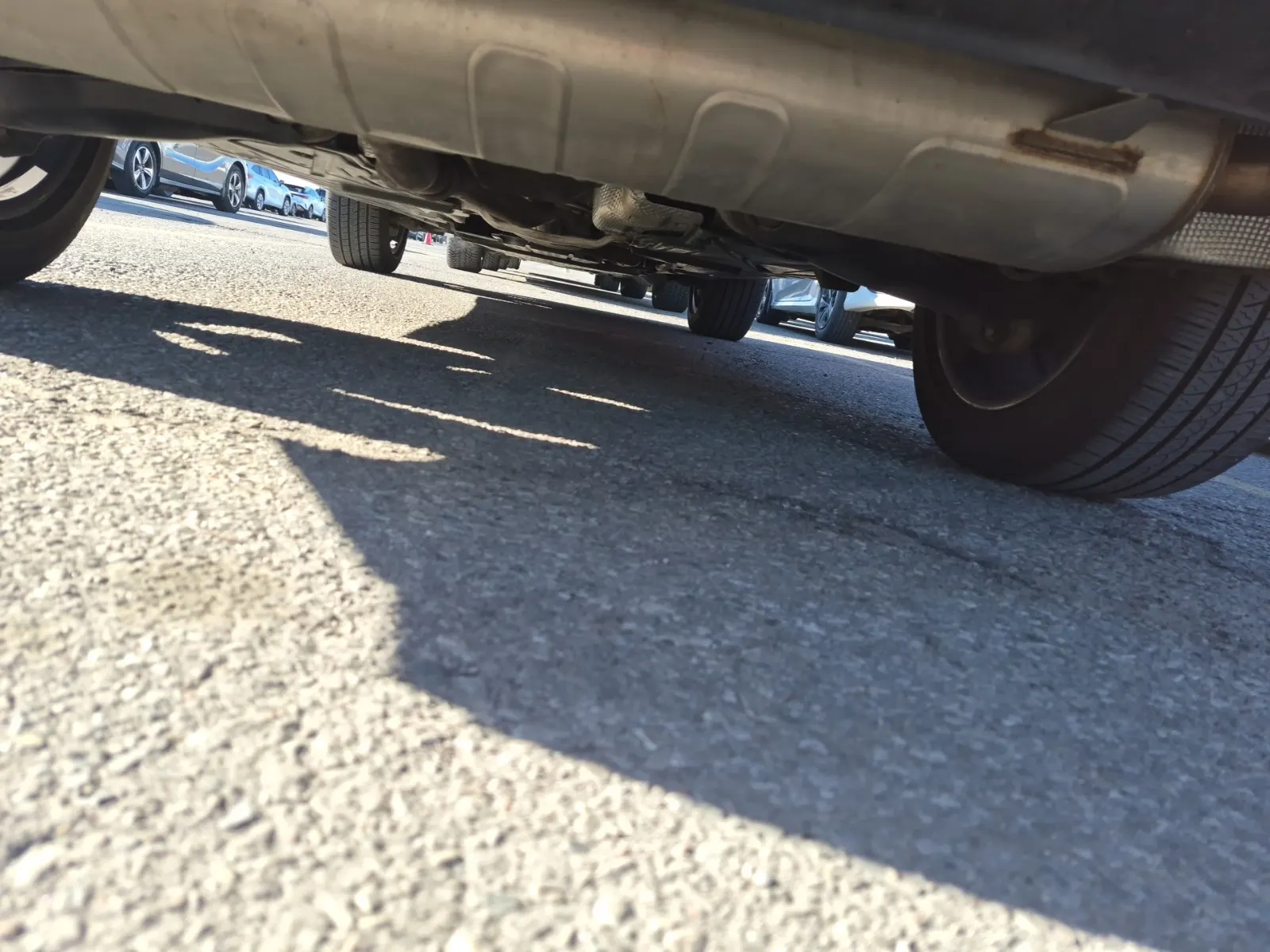 Undercarriage - Rear Photo