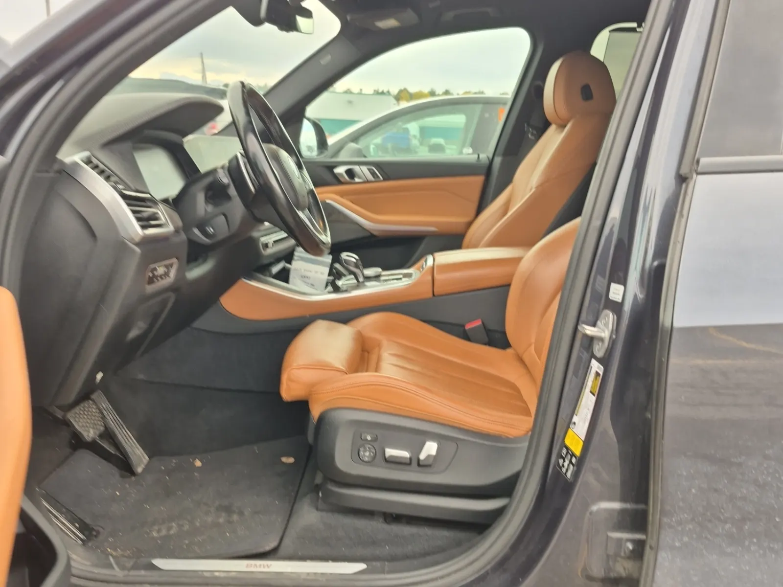 Front Interior Photo