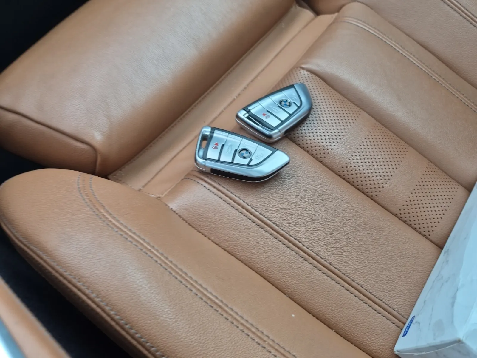 Keys/Fobs/Manual Photo