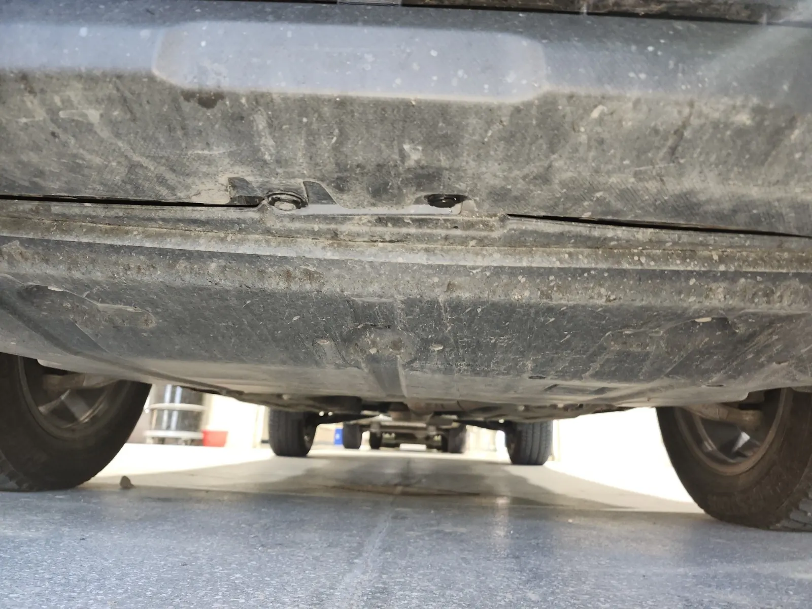 Undercarriage - Front Photo