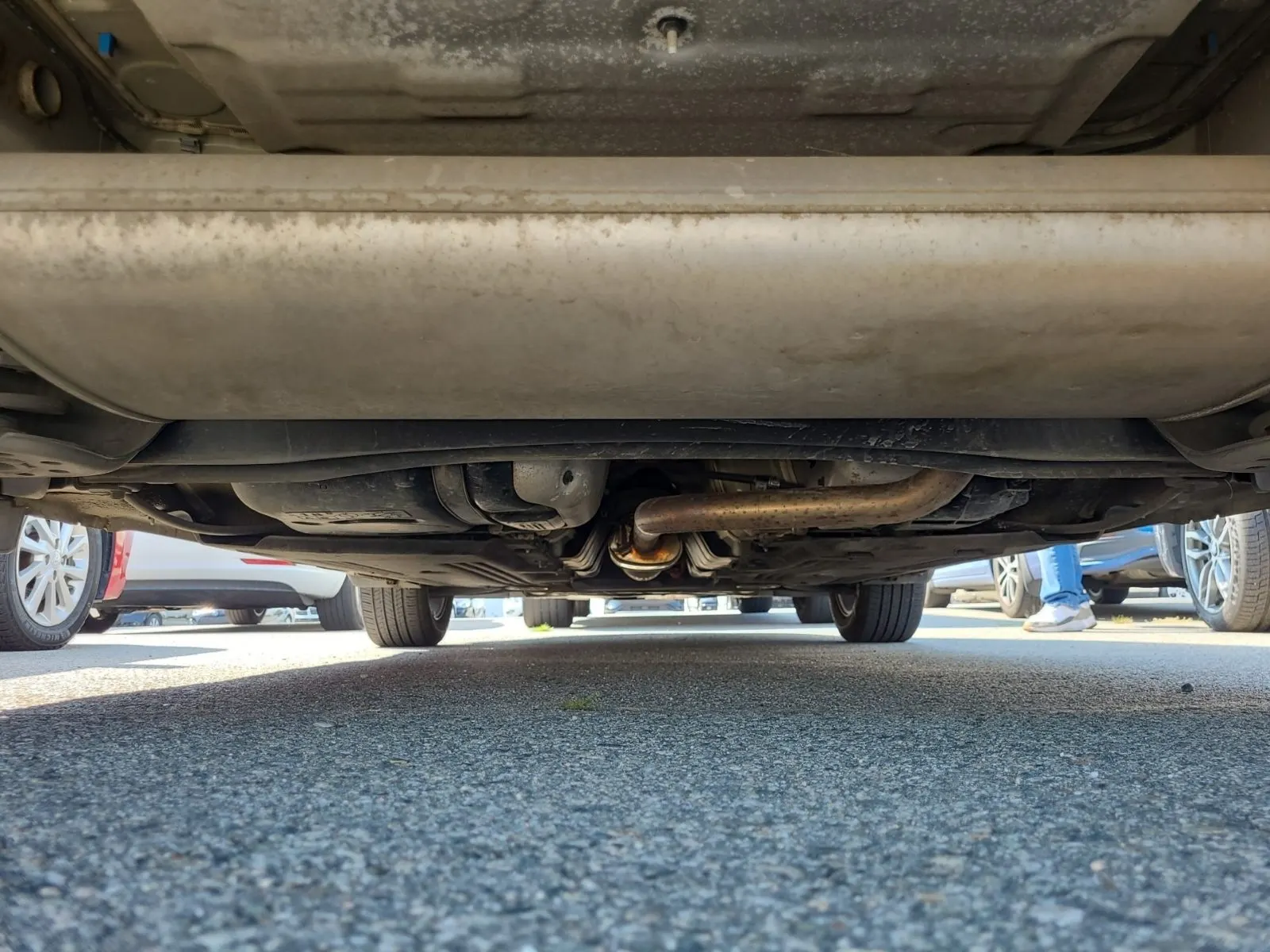 Undercarriage - Rear Photo