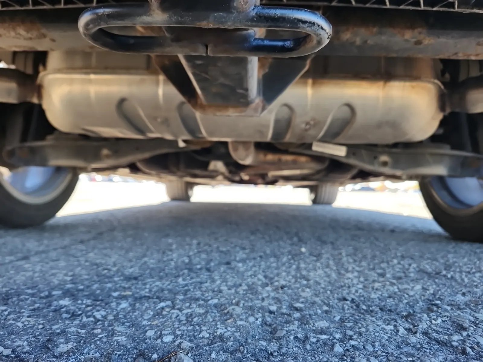 Undercarriage - Rear Photo