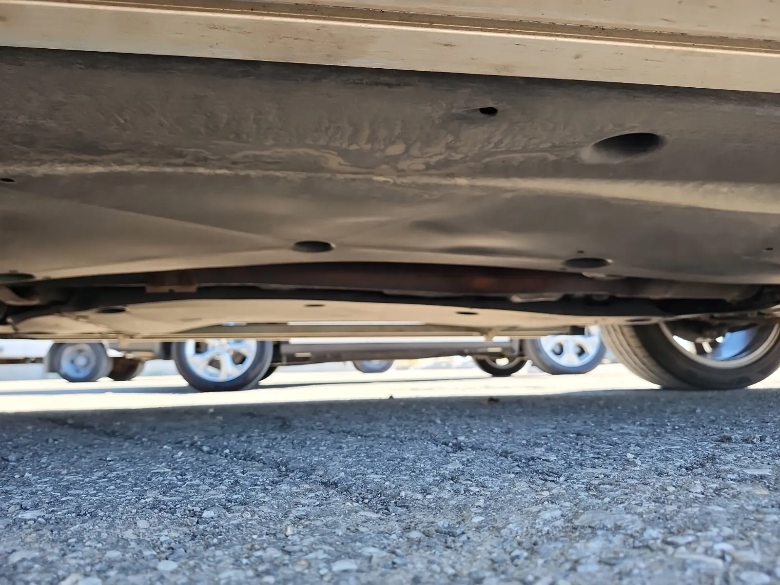 Undercarriage - Passenger Photo
