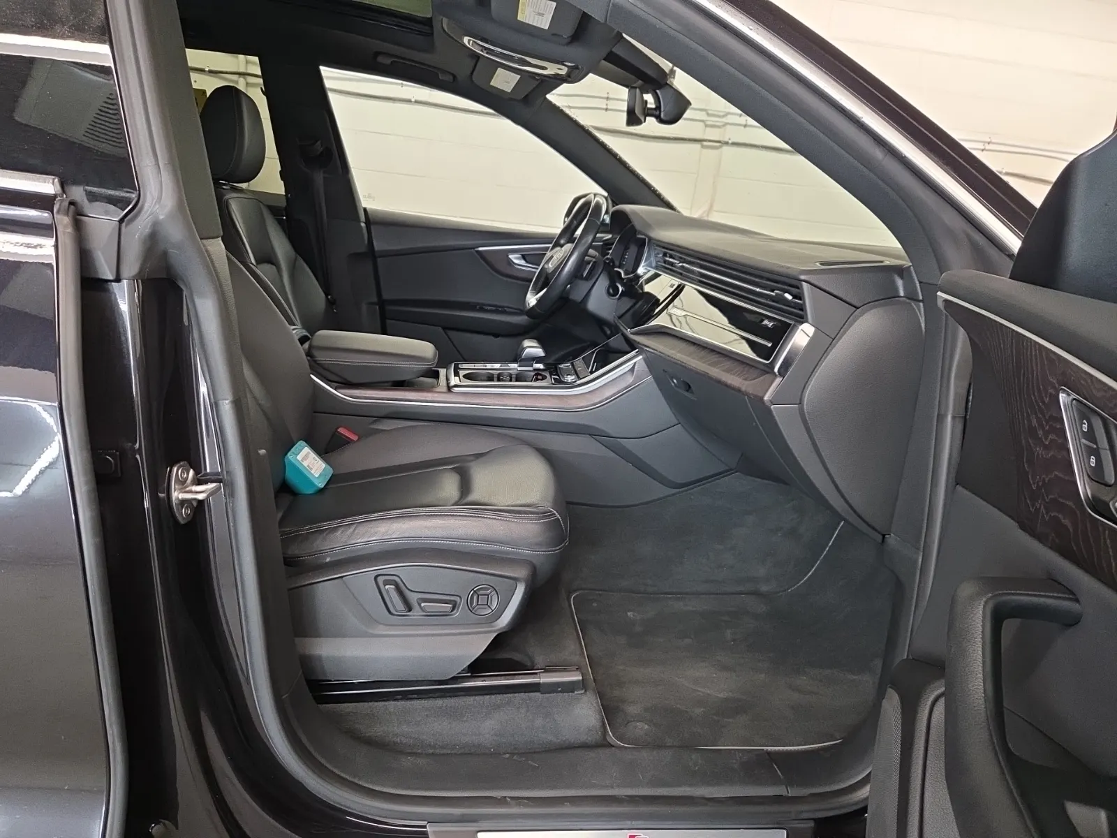 Right Side Interior Photo