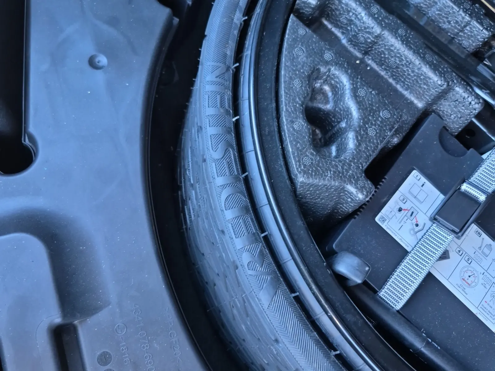 Spare Tire & Wheel Photo