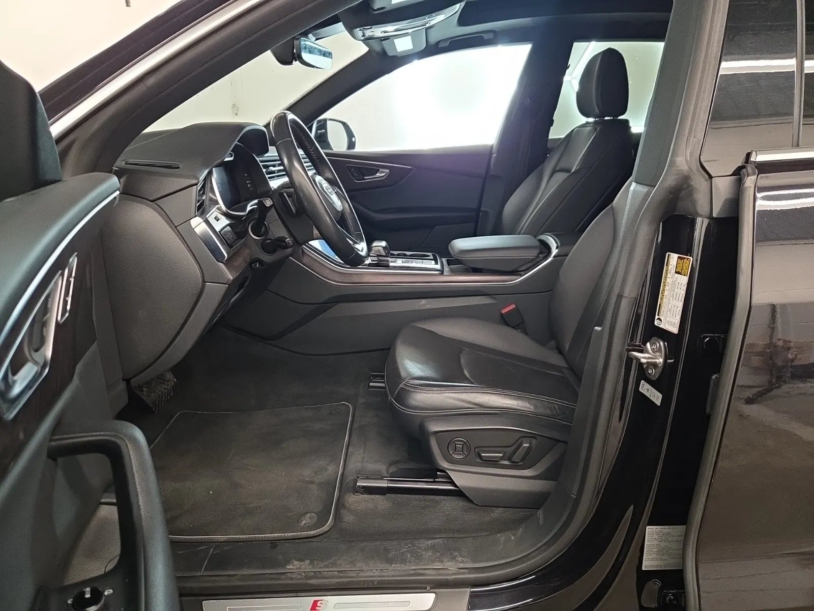 Front Interior Photo