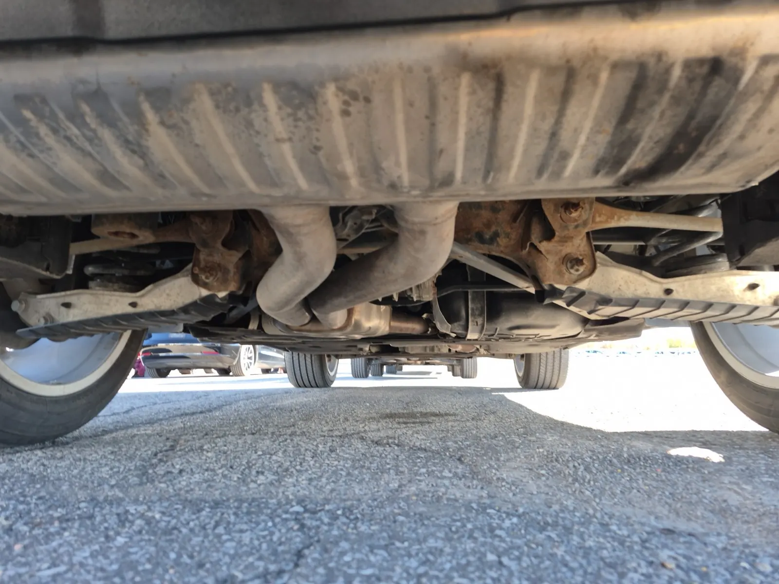 Undercarriage - Rear Photo