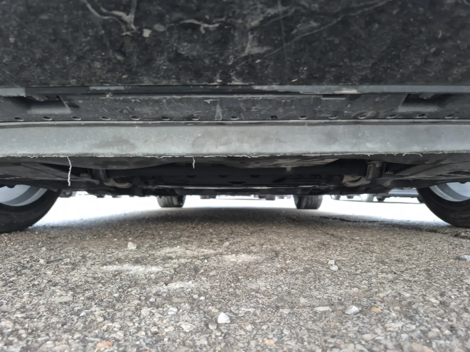 Undercarriage - Front Photo