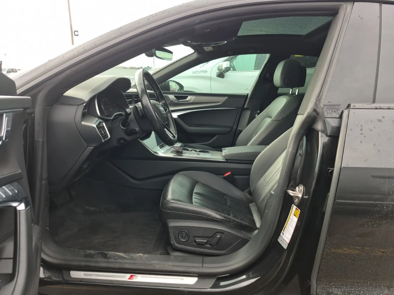 Front Interior Photo