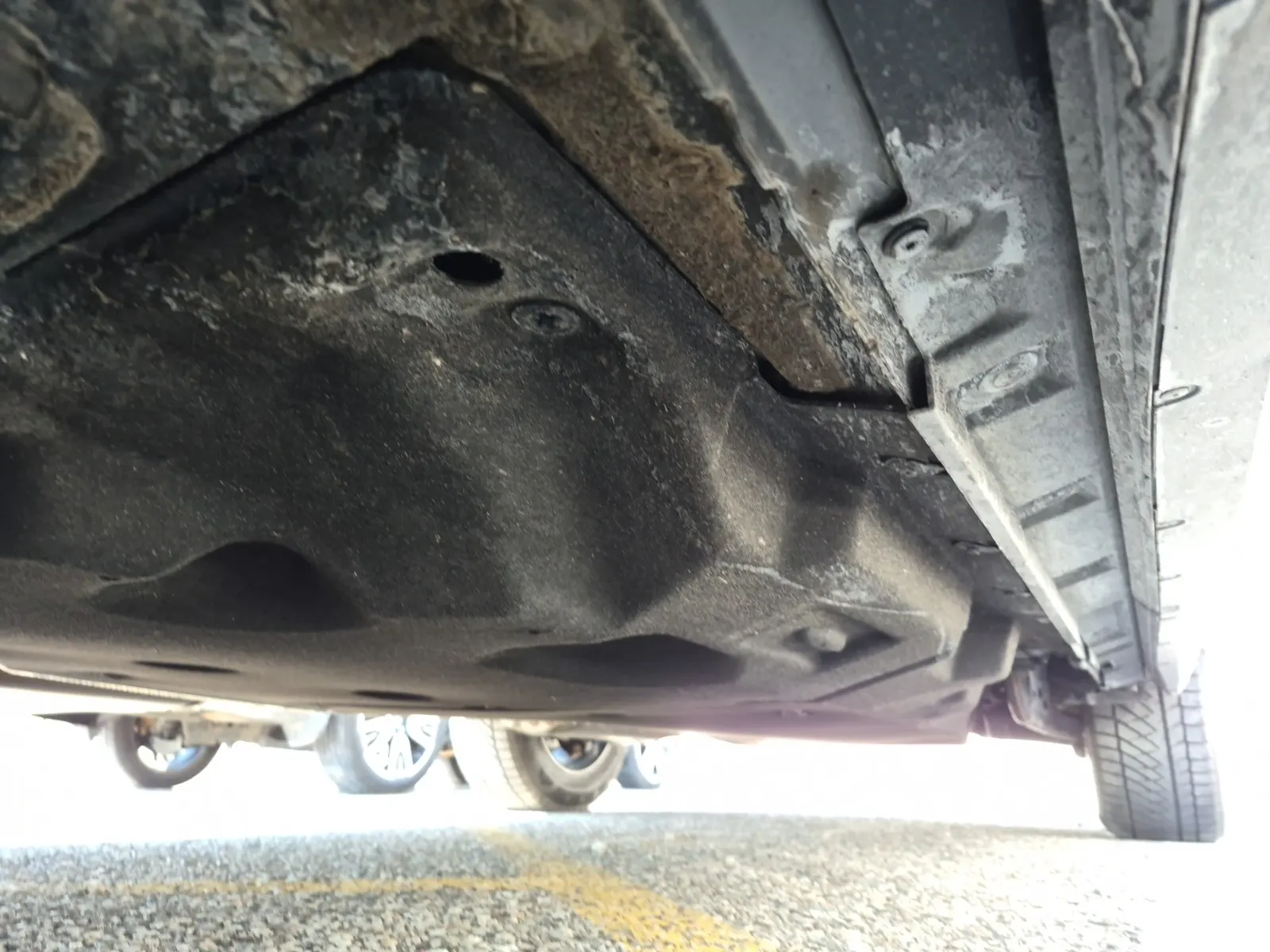 Undercarriage - Driver Photo