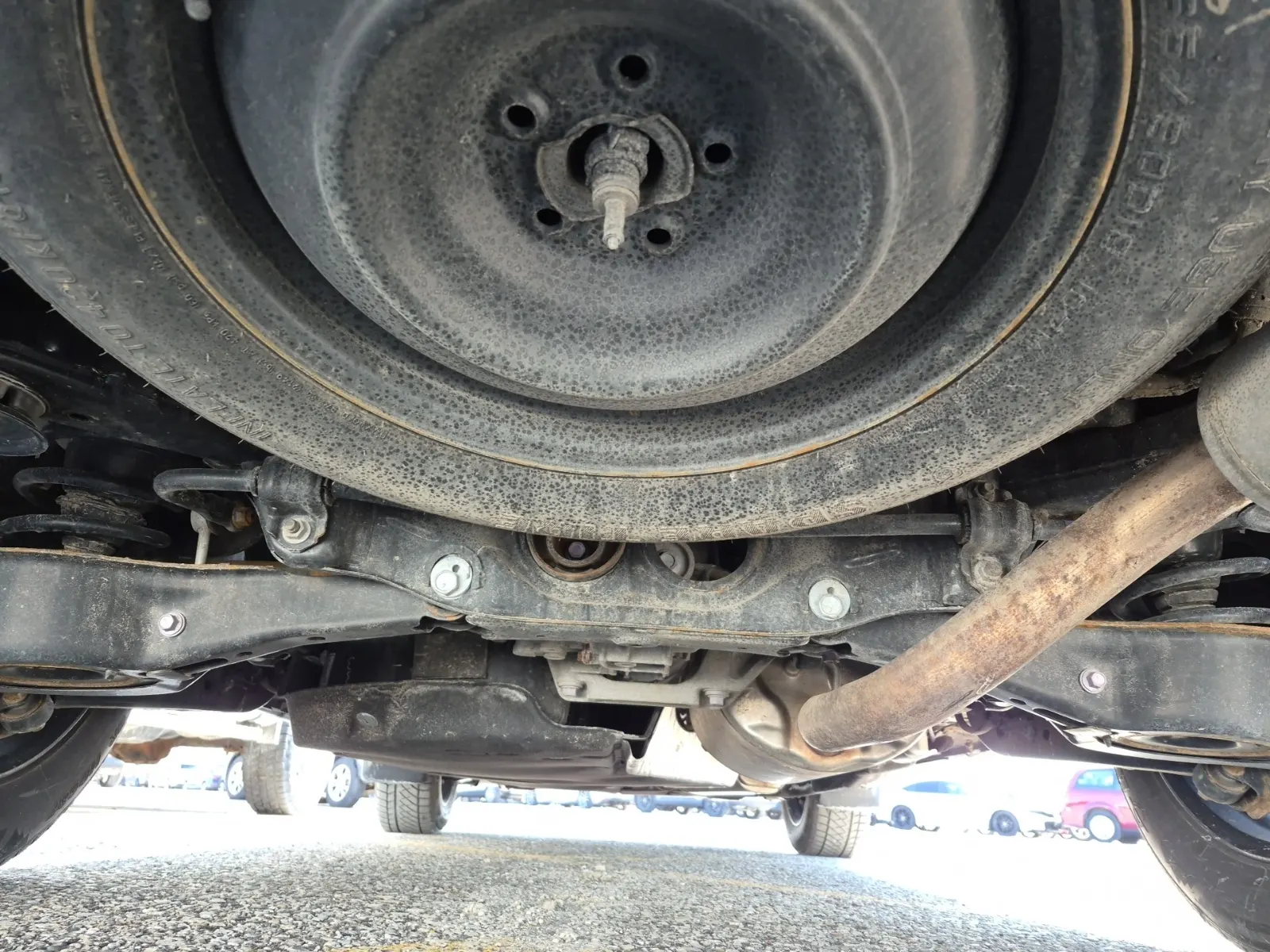 Undercarriage - Rear Photo