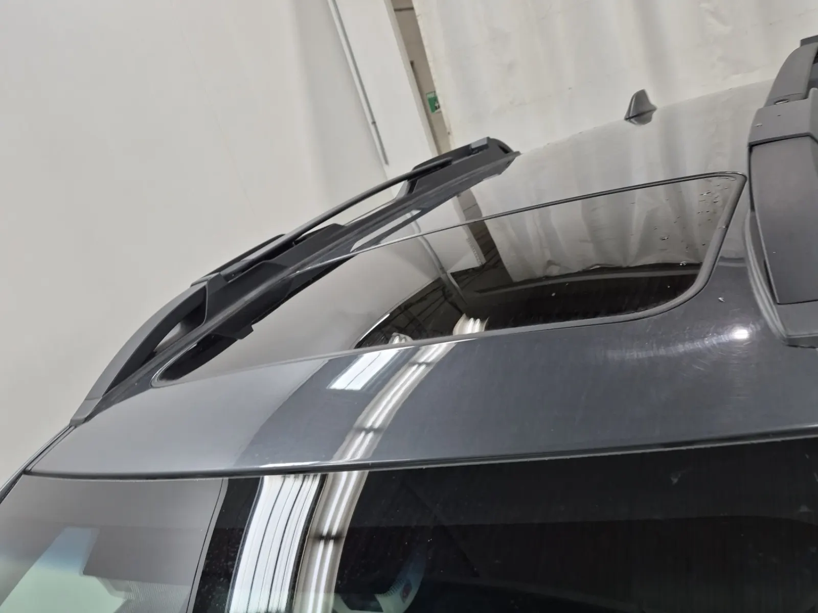 Exterior Roof Photo