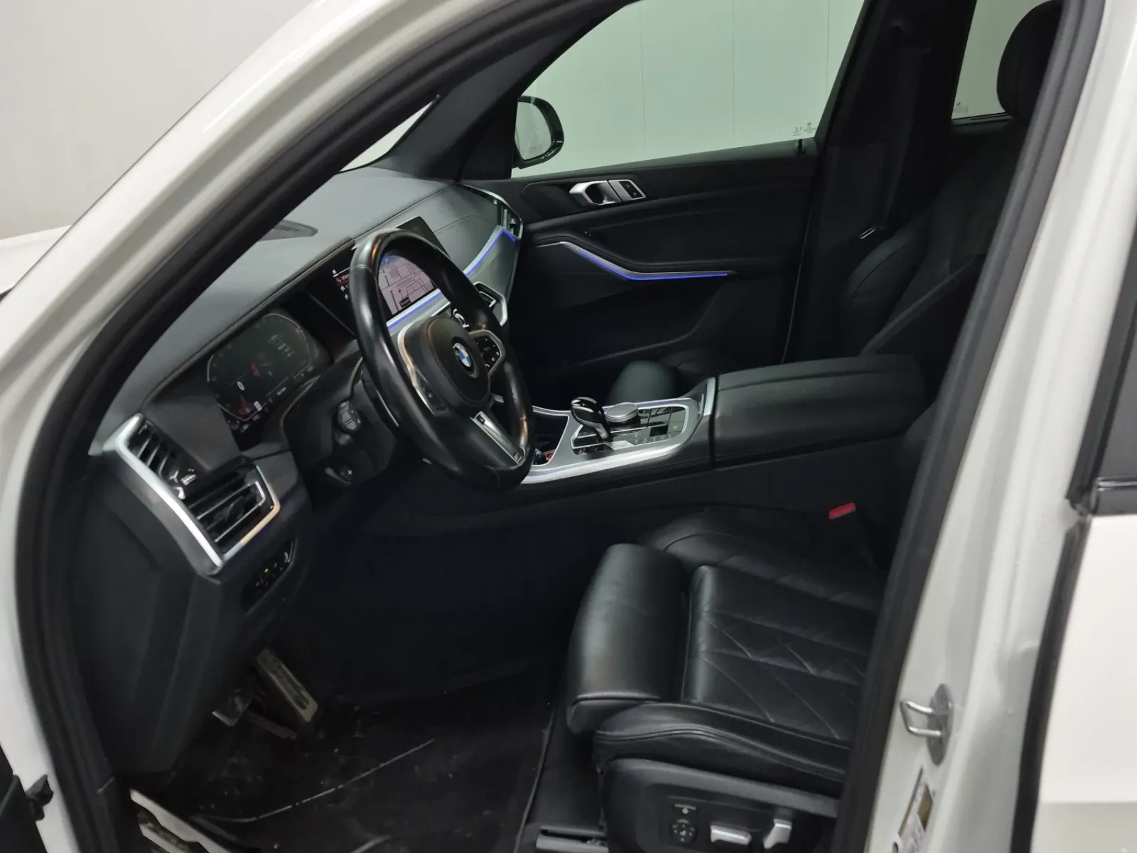 Front Interior Photo
