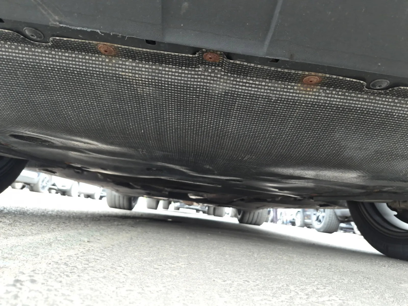 Undercarriage - Front Photo
