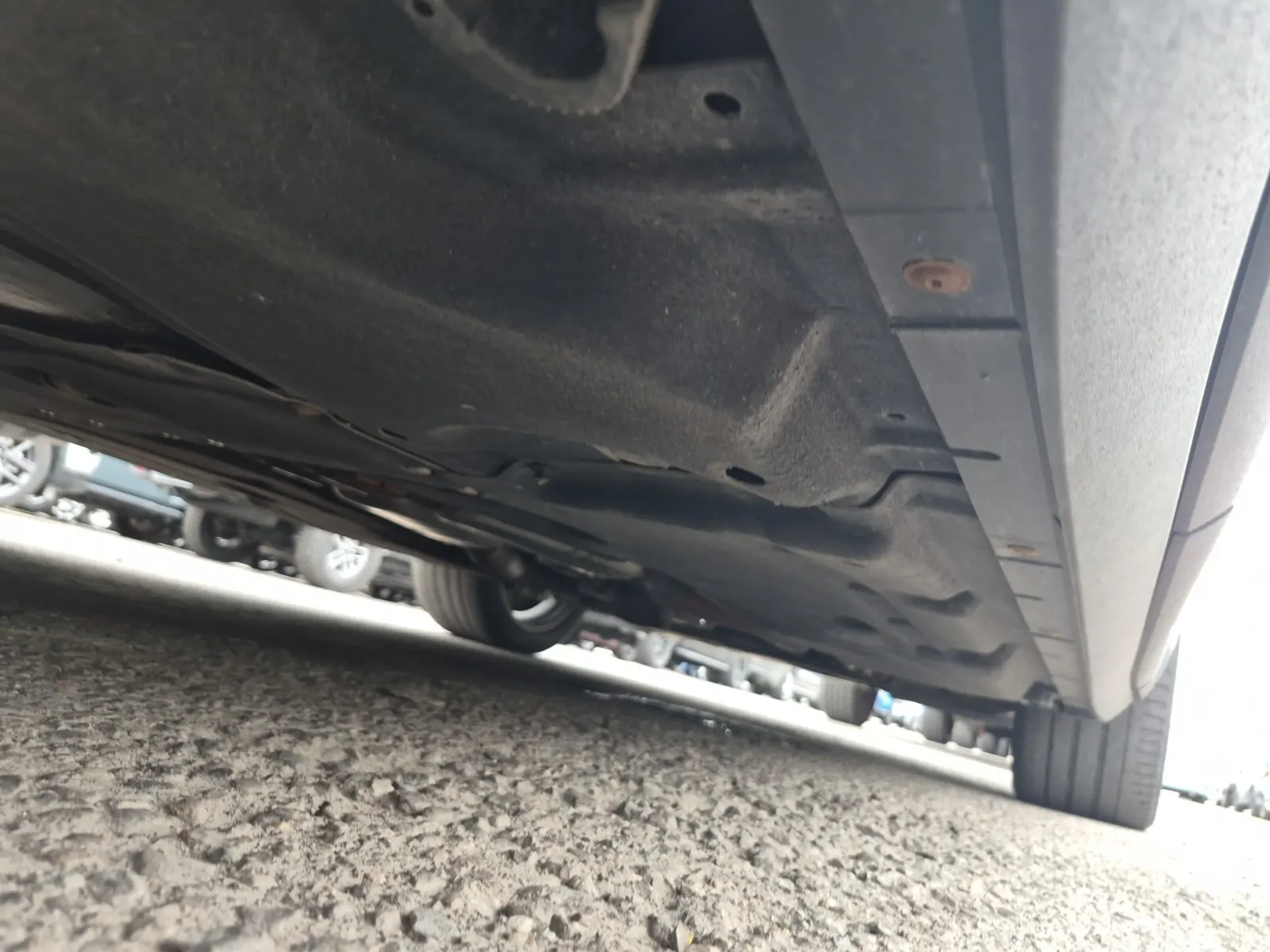 Undercarriage - Passenger Photo