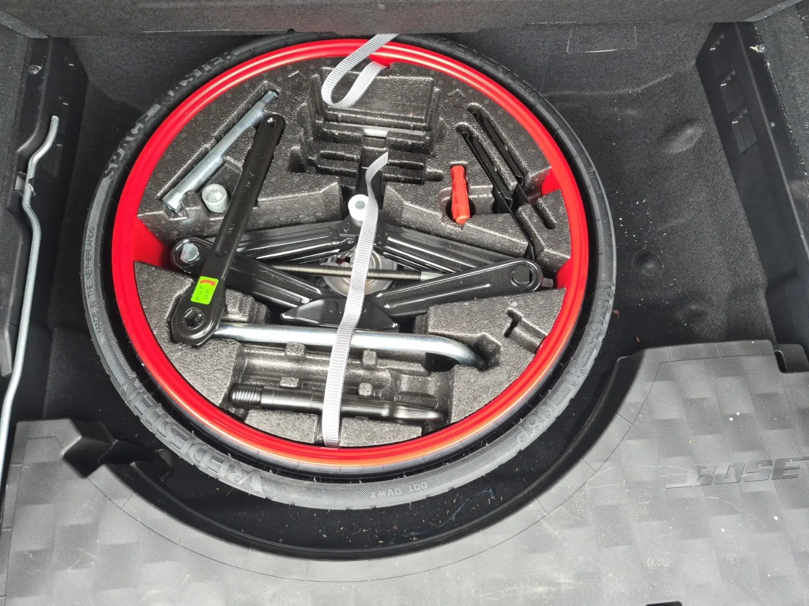 Spare Tire & Wheel Photo