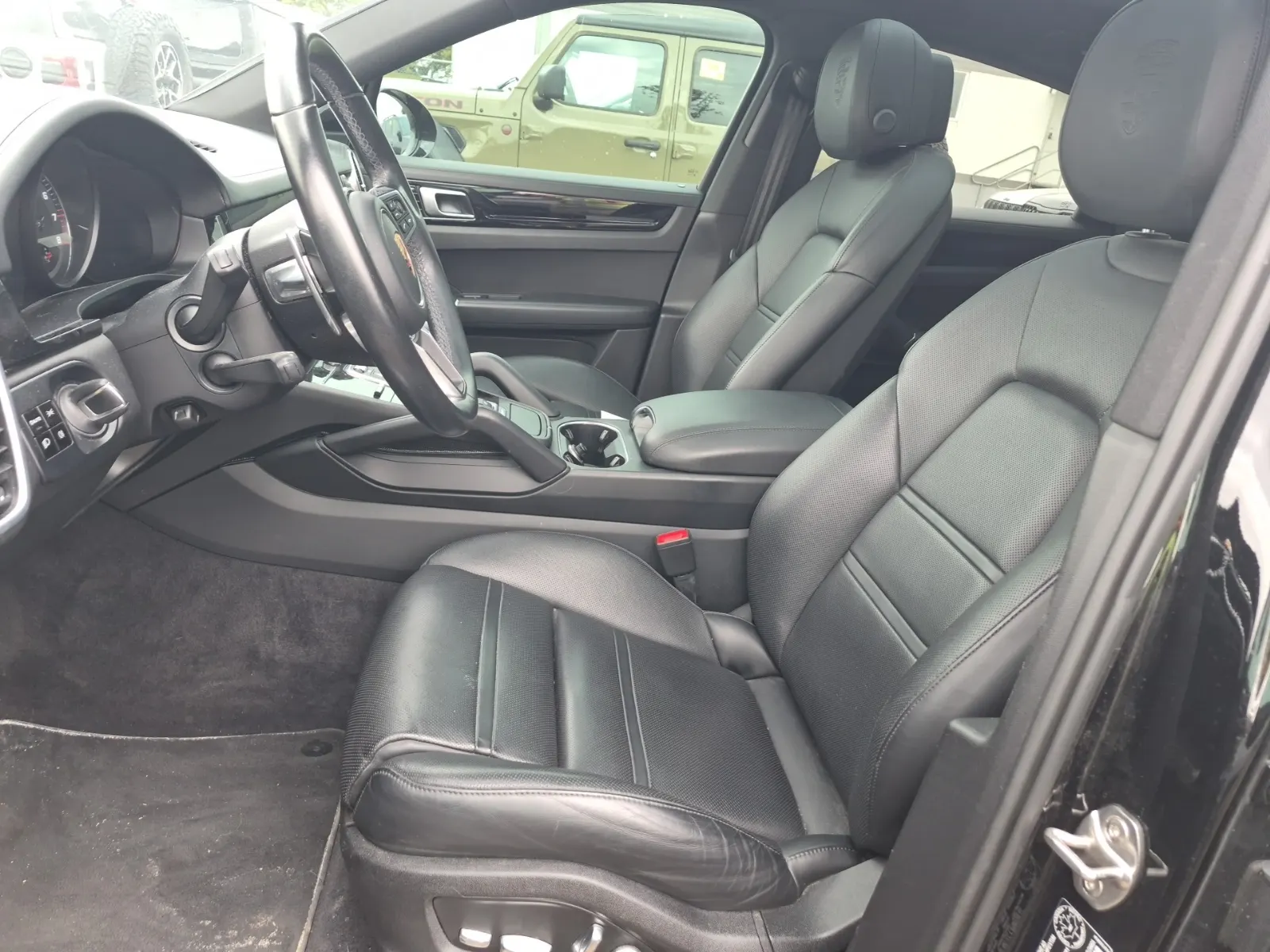 Front Interior Photo
