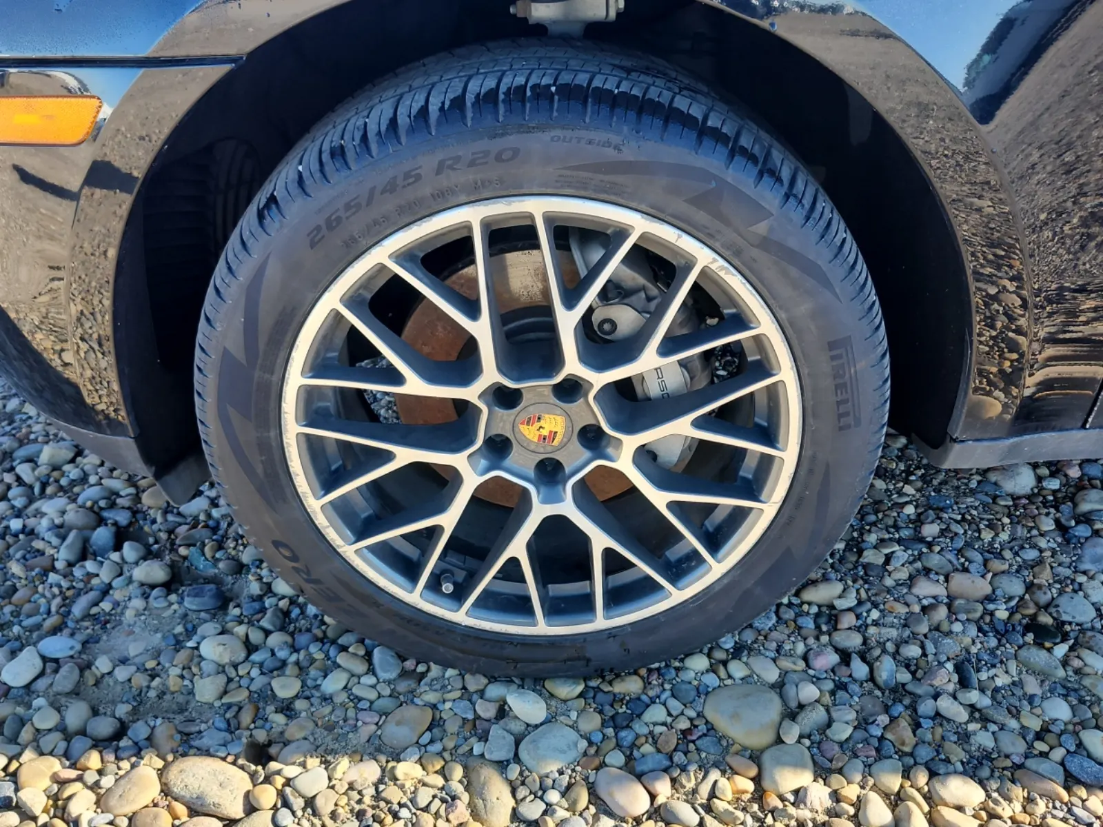 Front driver wheel/tire photo