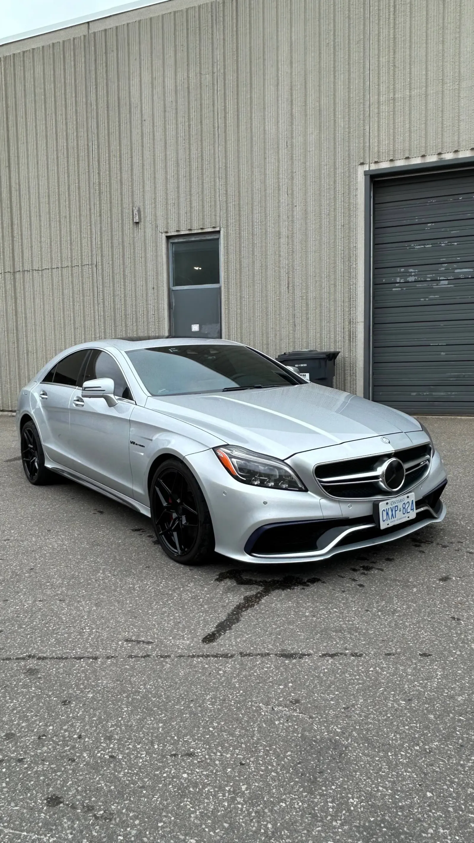 3/4 Front (Main image)