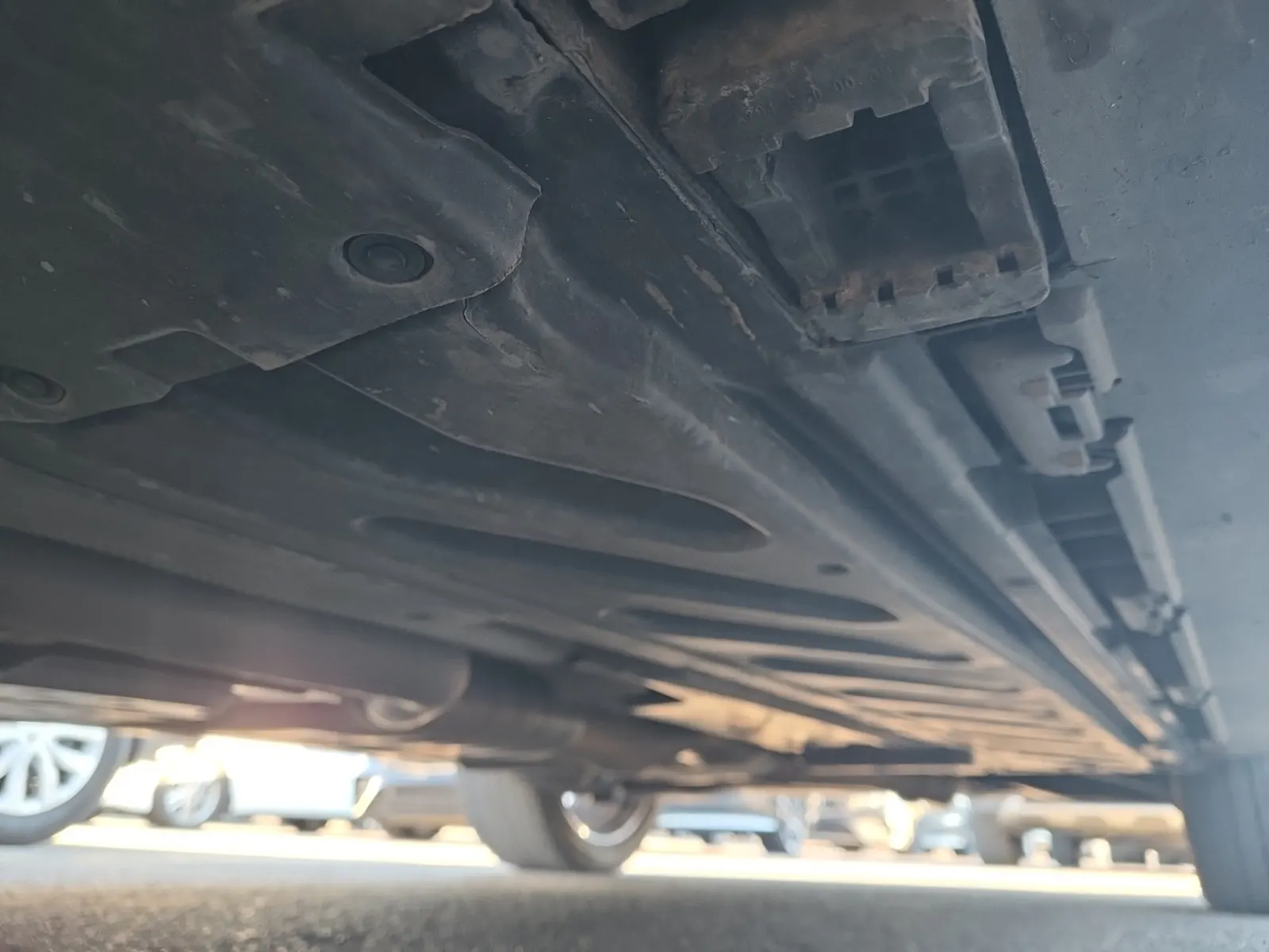 Undercarriage - Driver Photo