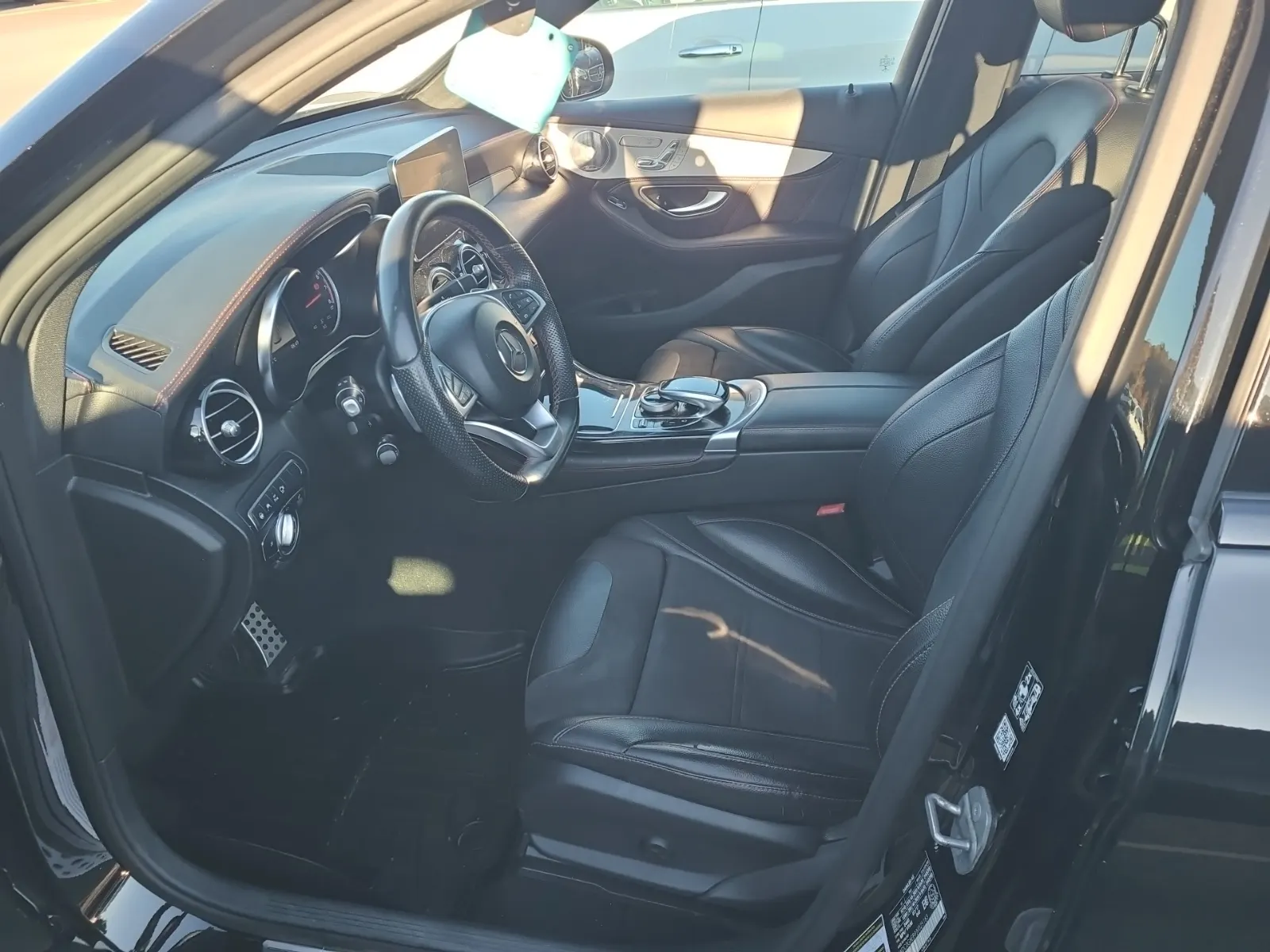Front Interior Photo