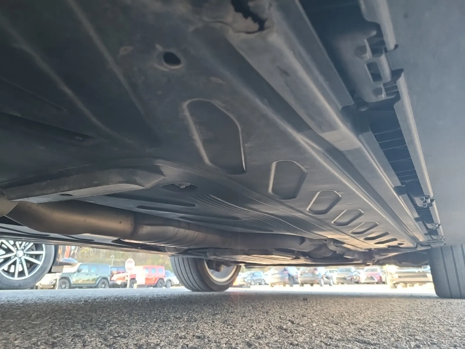 Undercarriage - Passenger Photo