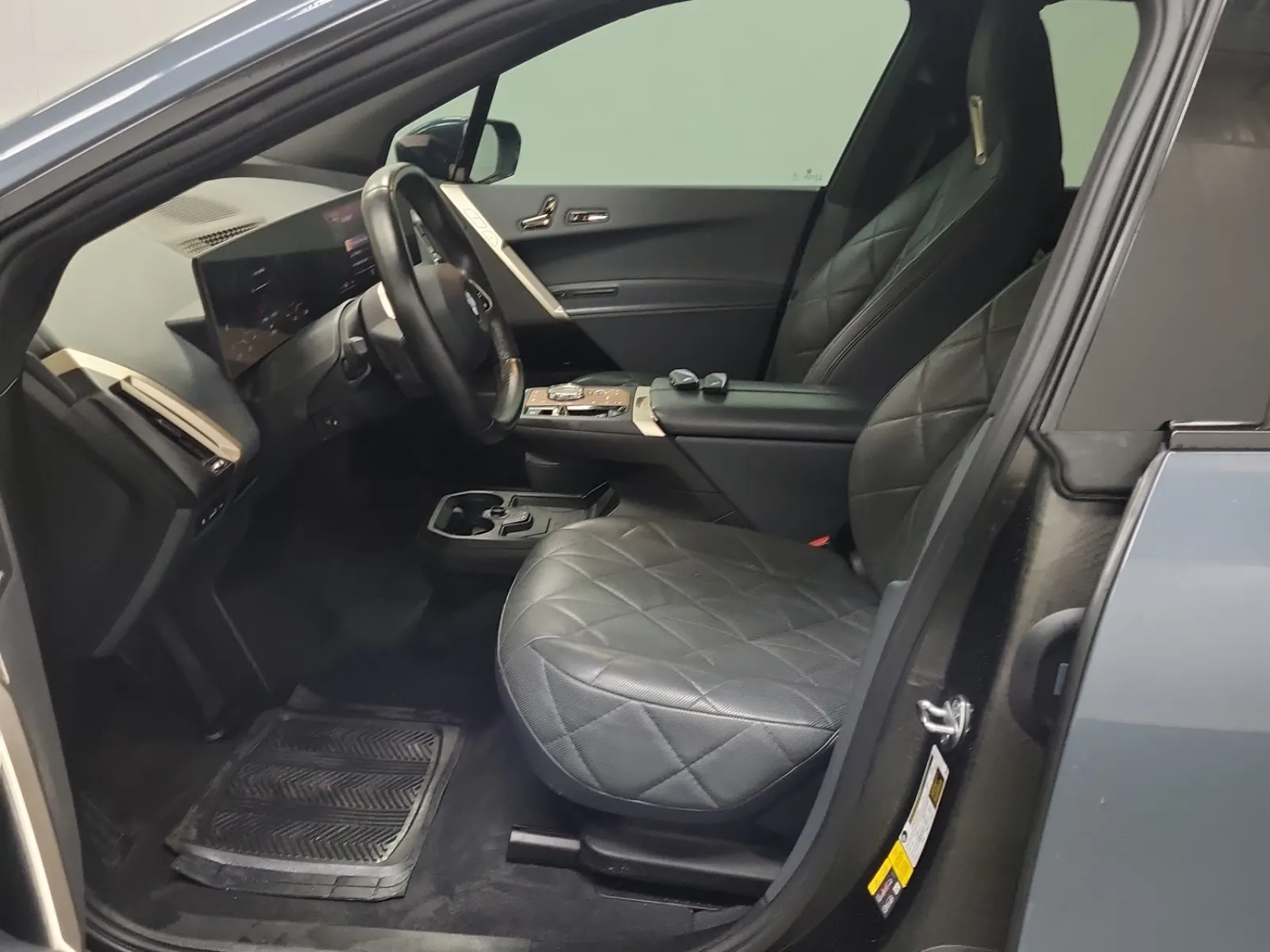 Front Interior Photo