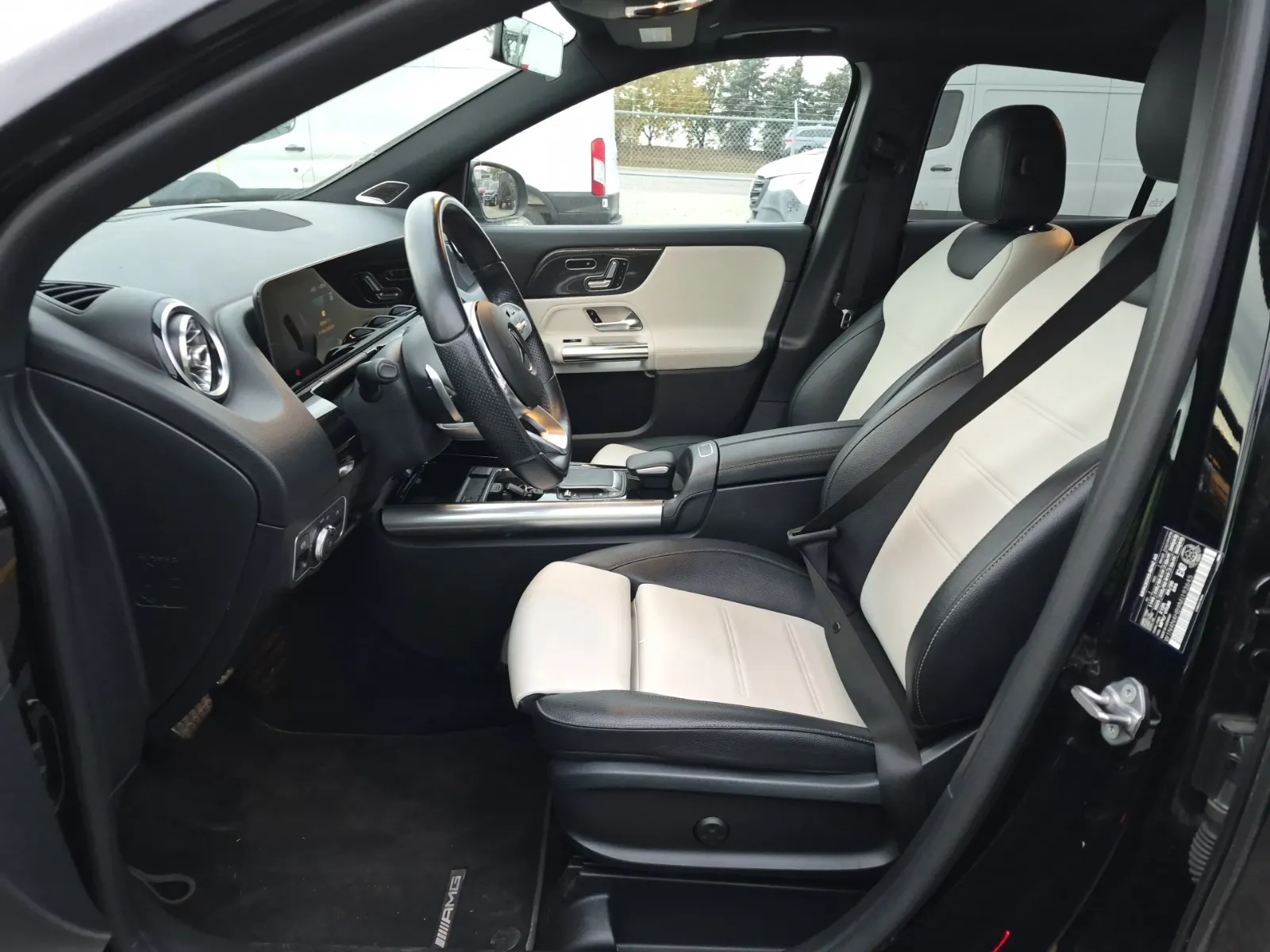 Front Interior Photo