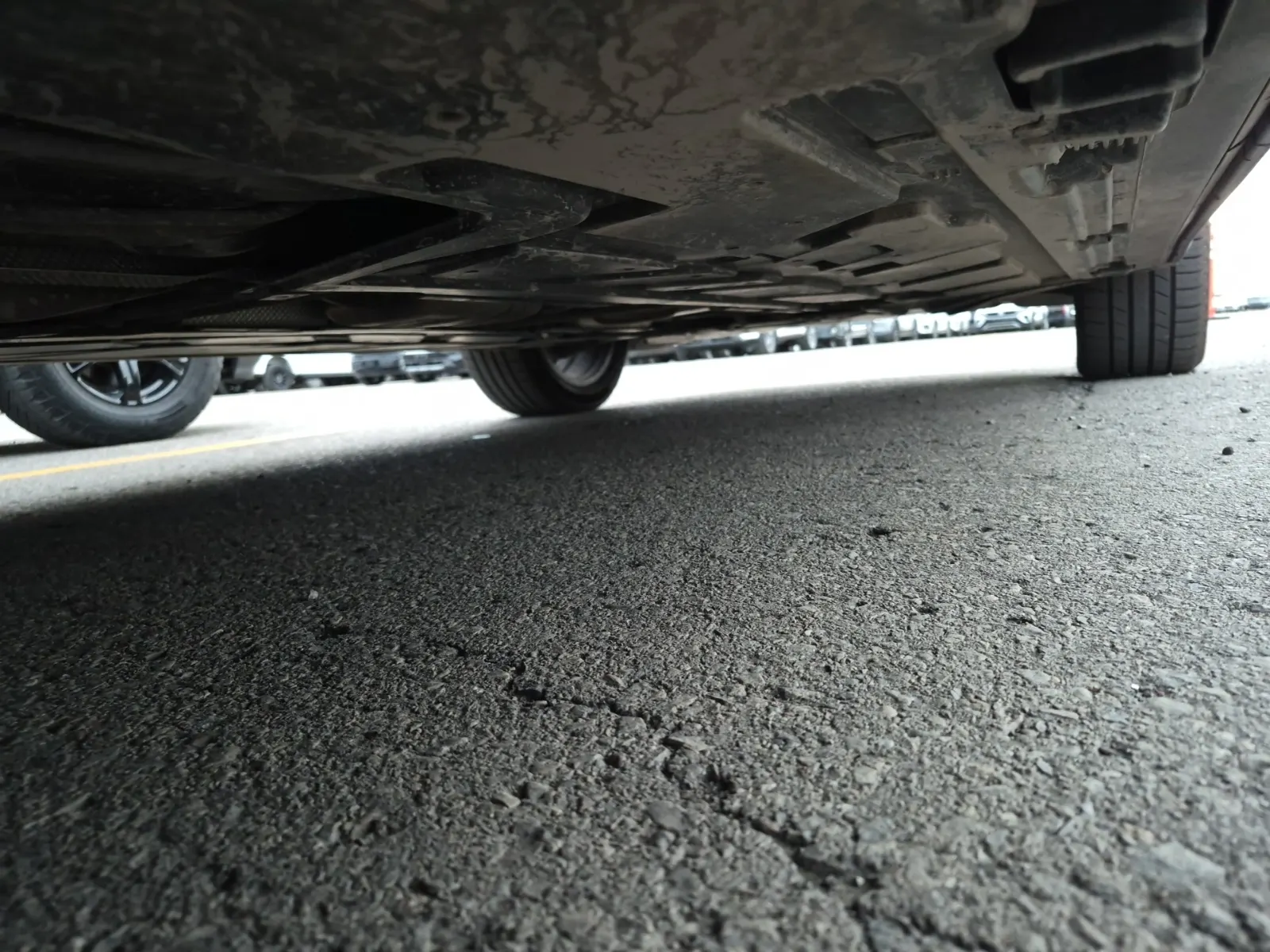 Undercarriage - Passenger Photo