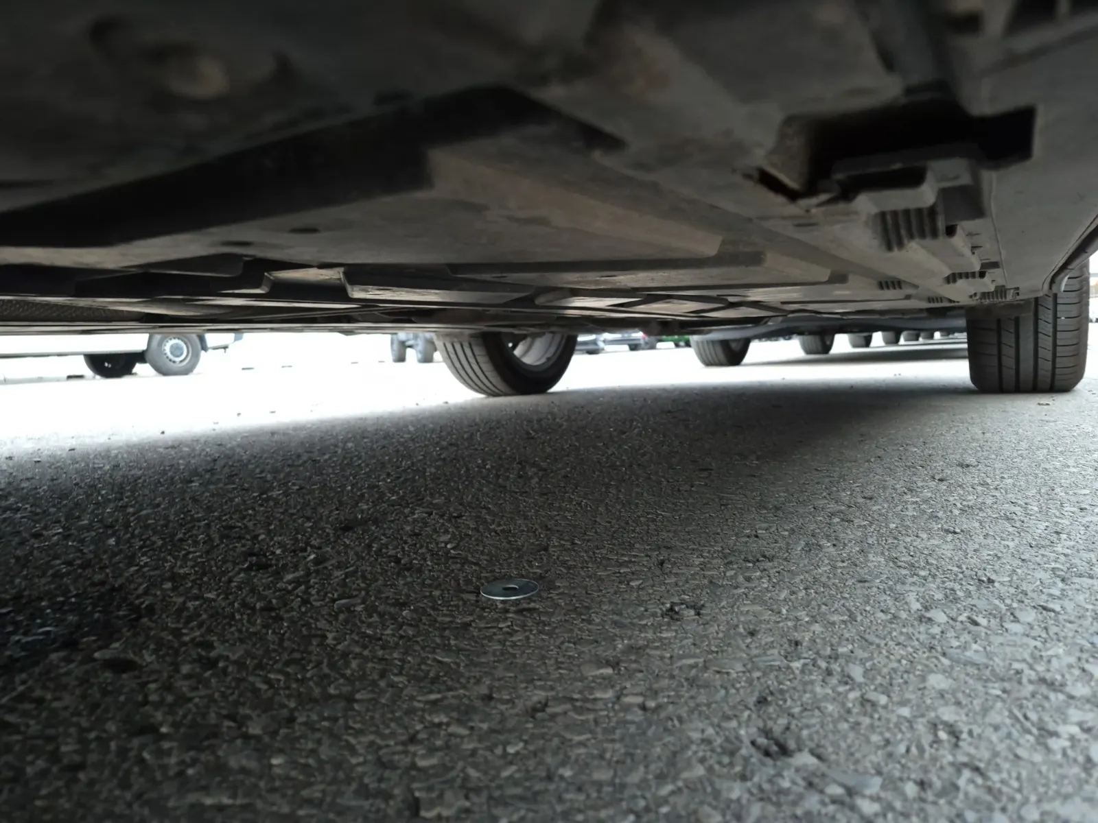 Undercarriage - Driver Photo