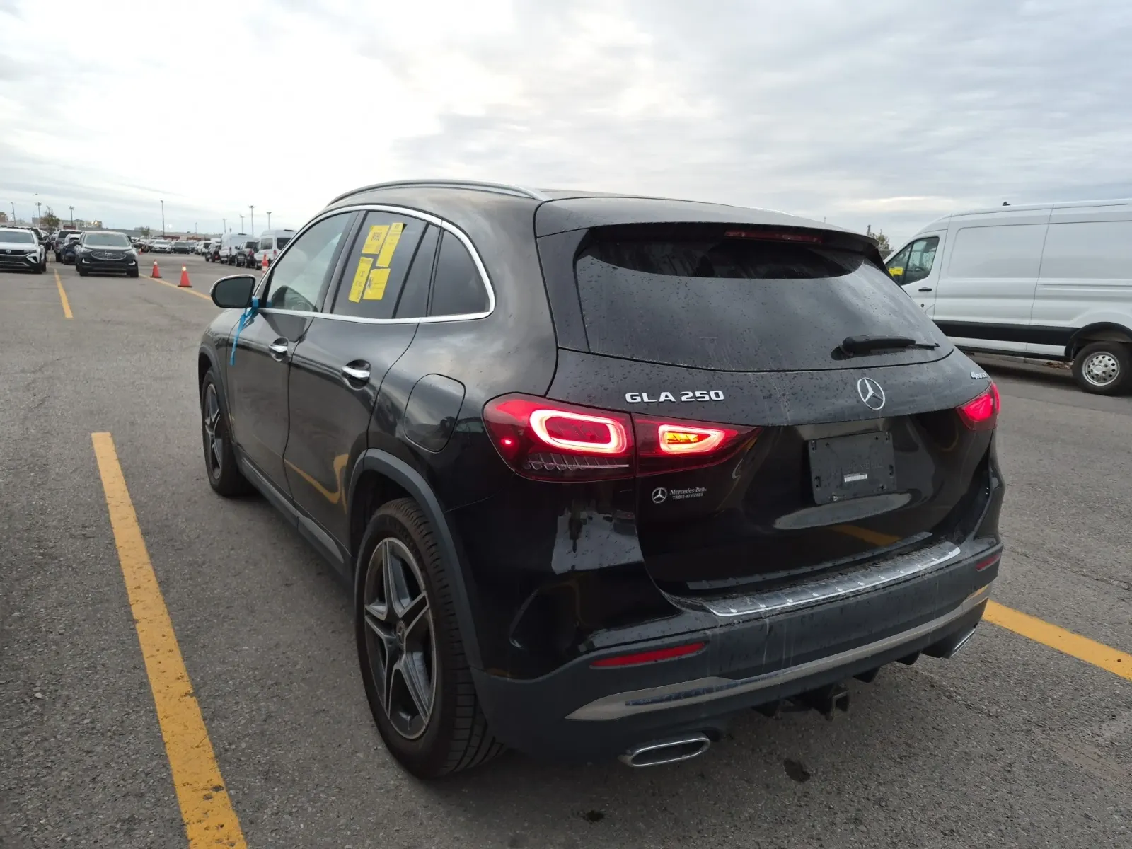 Driver Rear 3/4 Photo