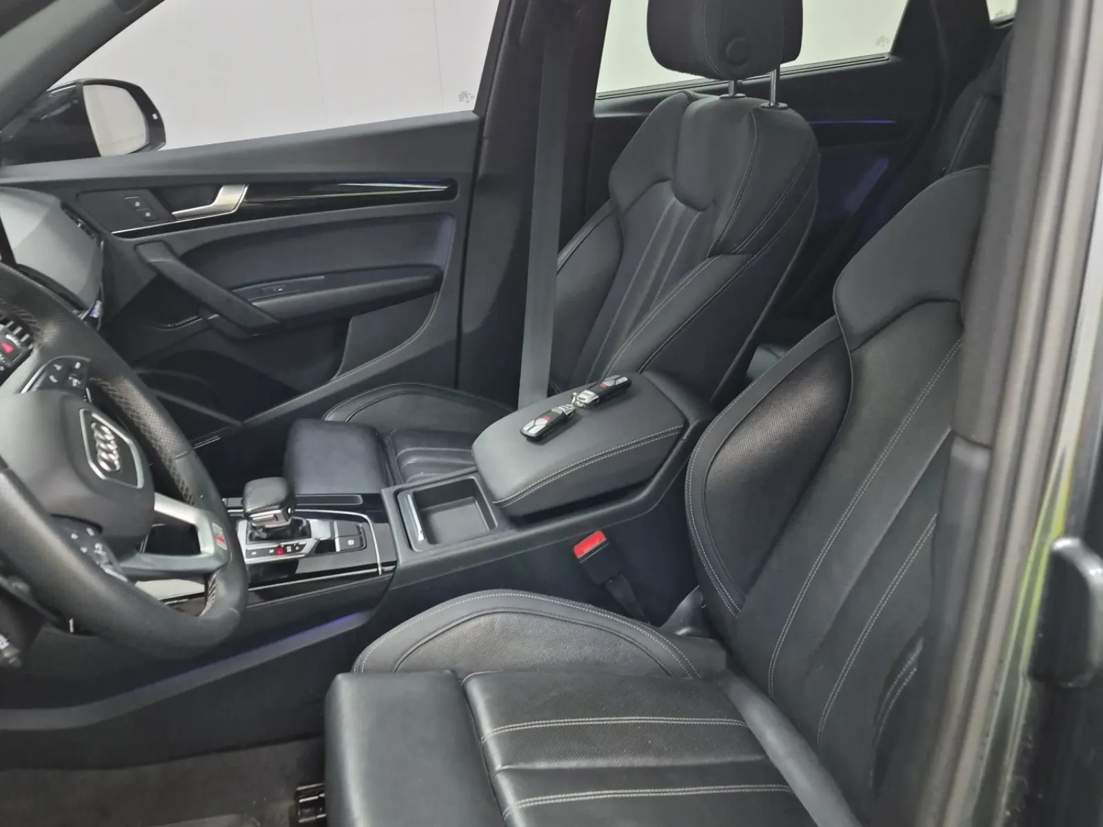 Front Interior Photo