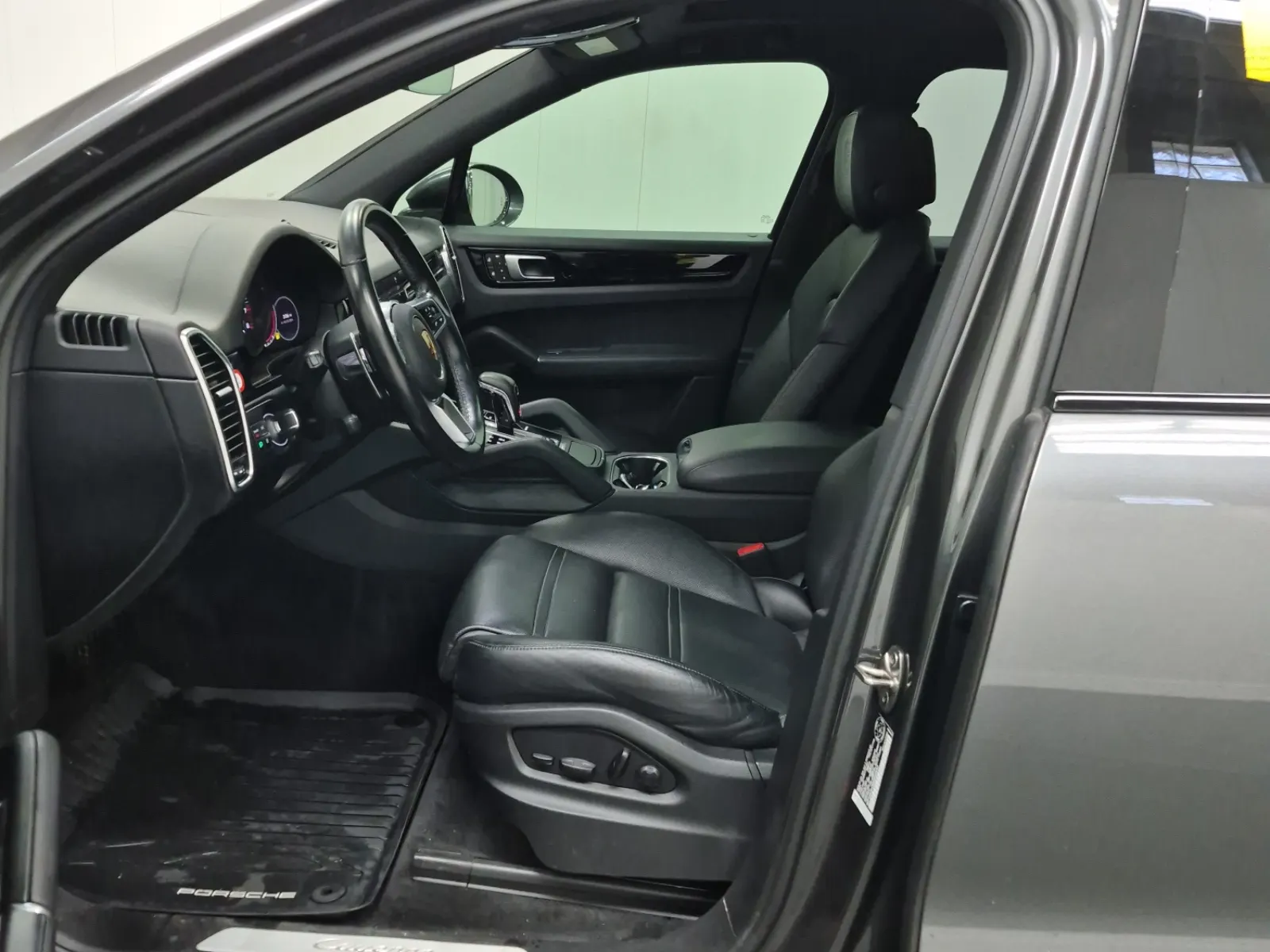 Front Interior Photo