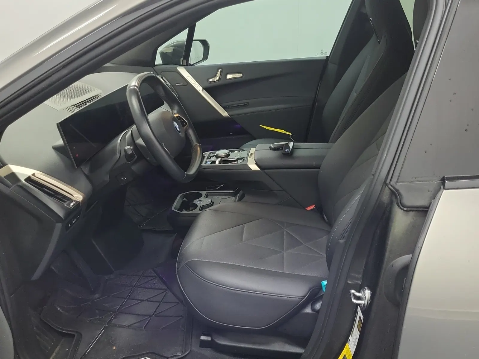 Front Interior Photo